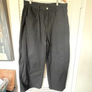 Great pair of ROUCHA black denim twill barrel jeans, size L/ 31/32 waist.
